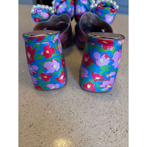 Betsy Johnson Mule heels - Picture 5 of 10